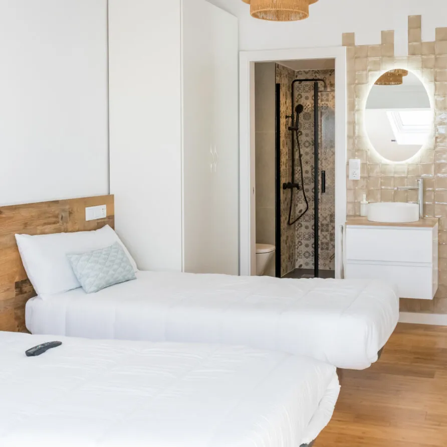 Cohausing Cabanyal - Modern Coliving by the Beach in Valencia - Image 3