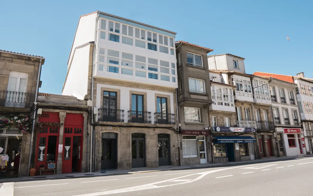 Coliving Compostela - Modern Hub in Historic Santiago de Compostela - Image 2