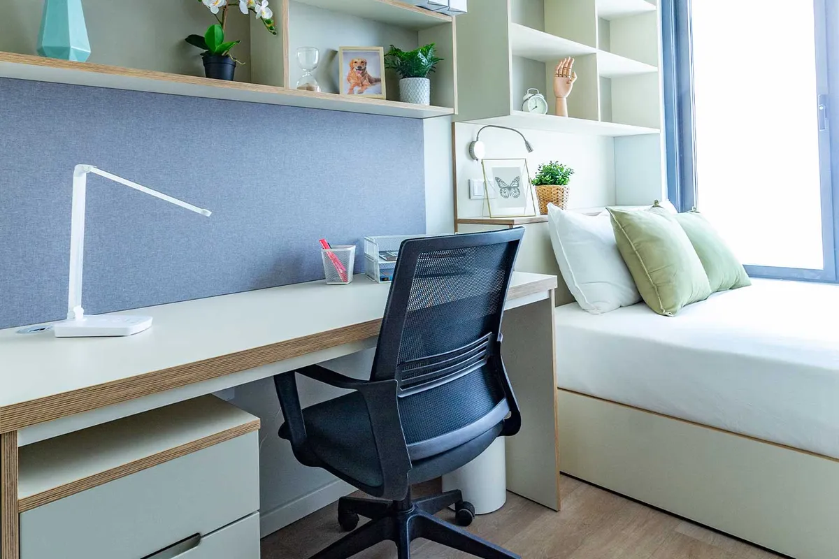 LIV CoLife Porto - Modern Coliving for Digital Nomads & Young Professionals - Image 3