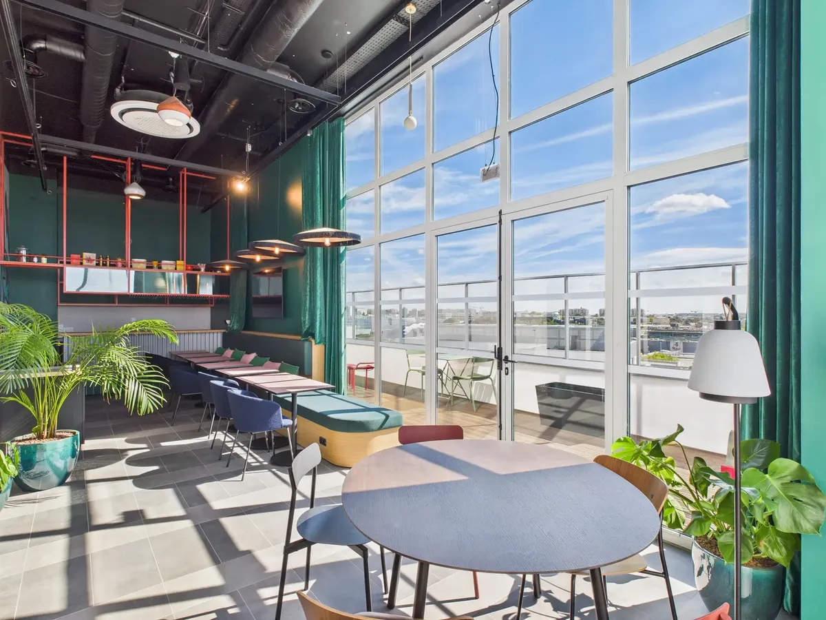 HIFE Velizy - Modern Coliving in Paris' Business Hub - Image 1