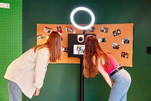 HIFE Velizy - Modern Coliving in Paris' Business Hub - Image 9