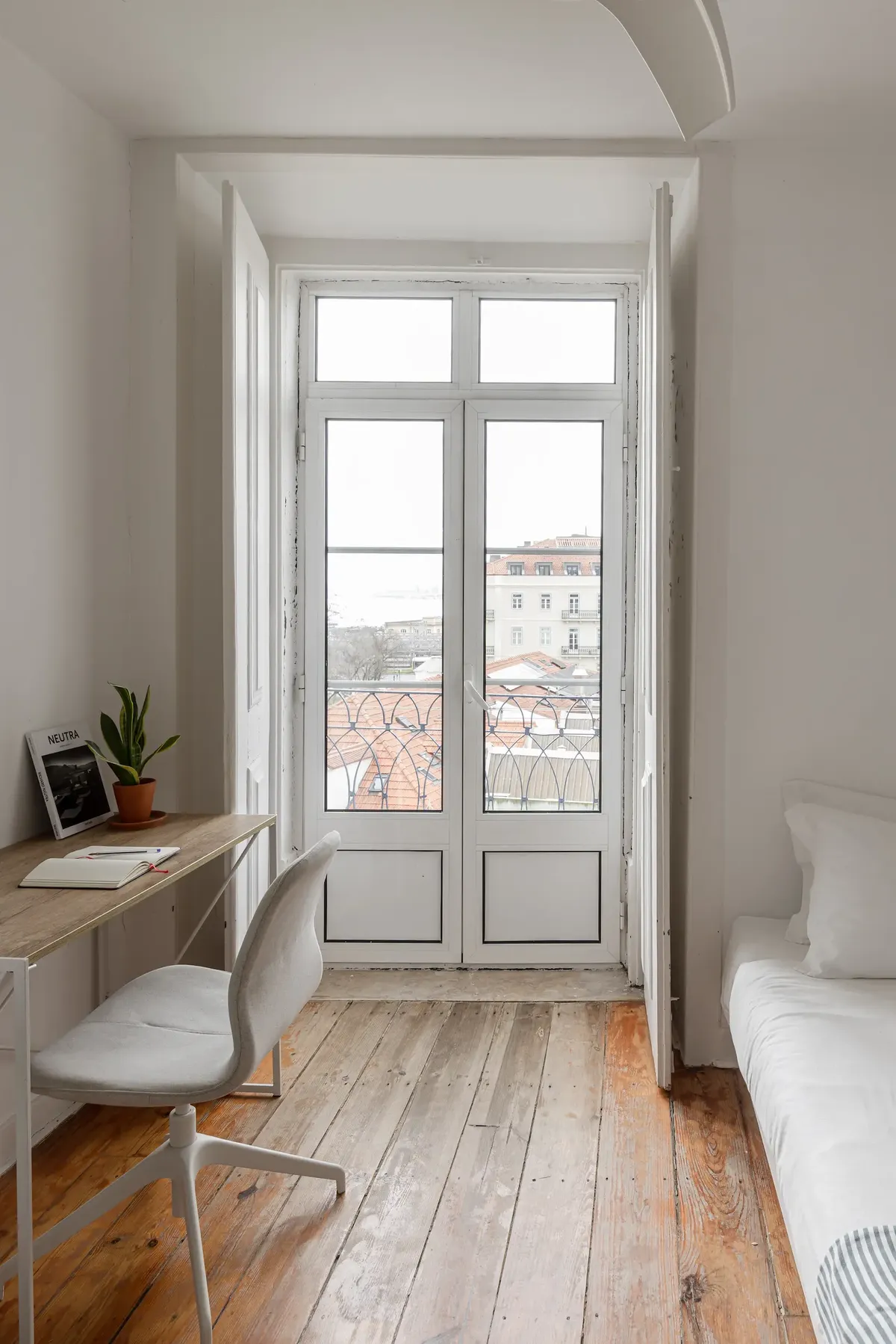Outsite Lisbon - Cais do Sodre: Historic Coliving in Lisbon's Heart - Image 15