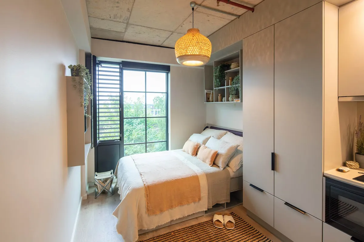 Folk at The Palm House - Modern Coliving in Harrow, London - Image 8