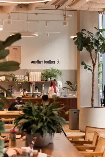 ARK Canary Wharf - London's Largest Coliving Space in Vibrant East London - Image 7