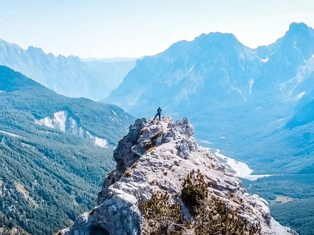 Nomad Island Coliving - Creative Community Hub in Tirana - Image 16