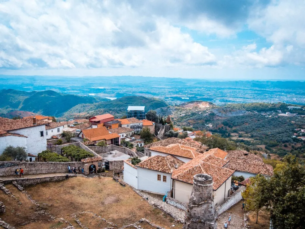 Nomad Island Coliving - Creative Community Hub in Tirana - Image 10