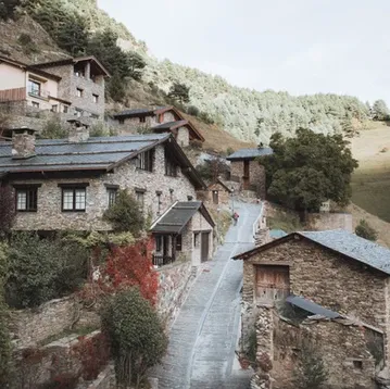 Circles House Barcelona - Boutique Coliving for Conscious Entrepreneurs - Image 14