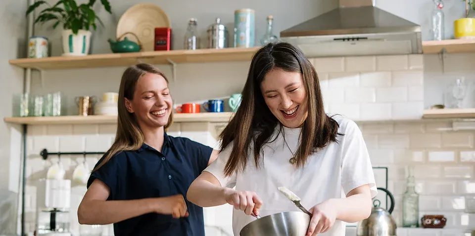 Haaus Coliving Barcelona - All-Inclusive Community Living - Image 4