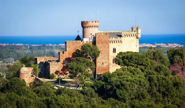 Green Living Coliving Barcelona - Sustainable Coastal Living - Image 7