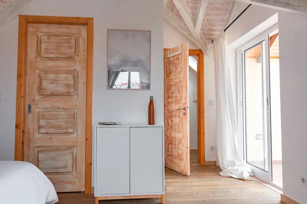 Outsite Ericeira - Ocean-View Surf Lodge Coliving - Image 10