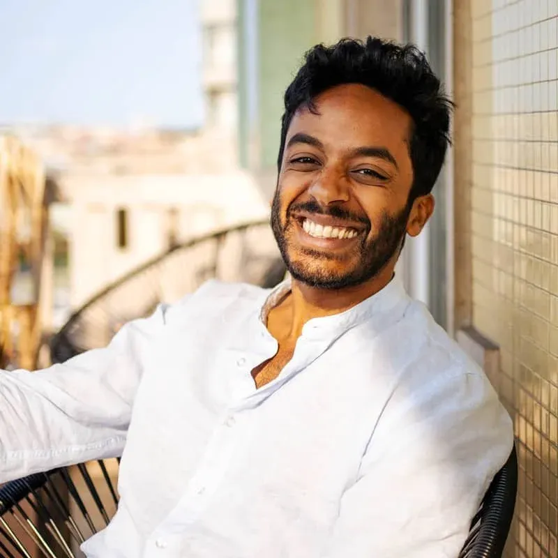 Yon Living - Avenidas Novas: Modern Coliving with Rooftop Views in Lisbon - Image 7