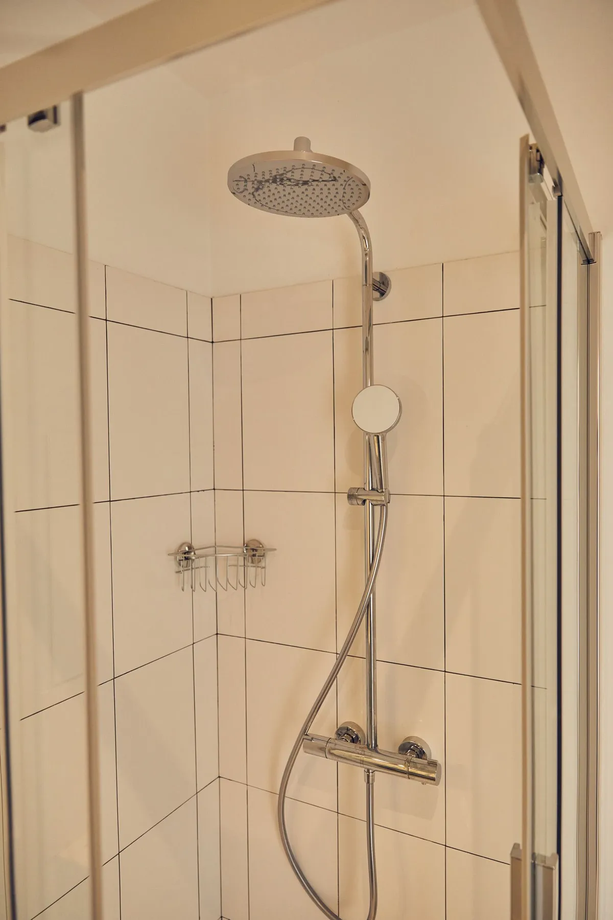 Barefoot Guesthouse Ericeira - Surf & Nature Coliving in Portugal - Image 4